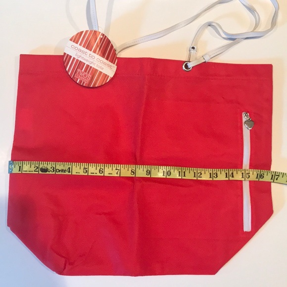 Lightweight Tote - Picture 4 of 6